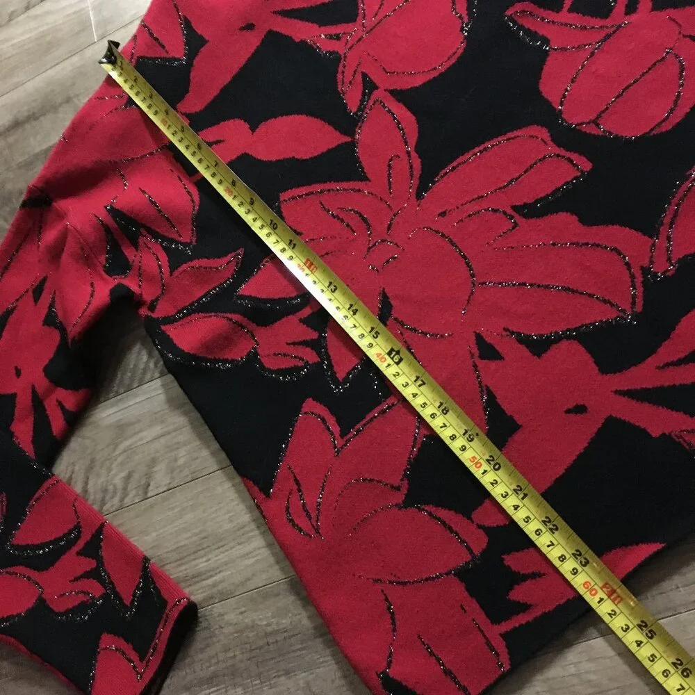 Tahari Red & Black Floral Rayon Blend Mockneck Sweater Medium - Picture 10 of 13